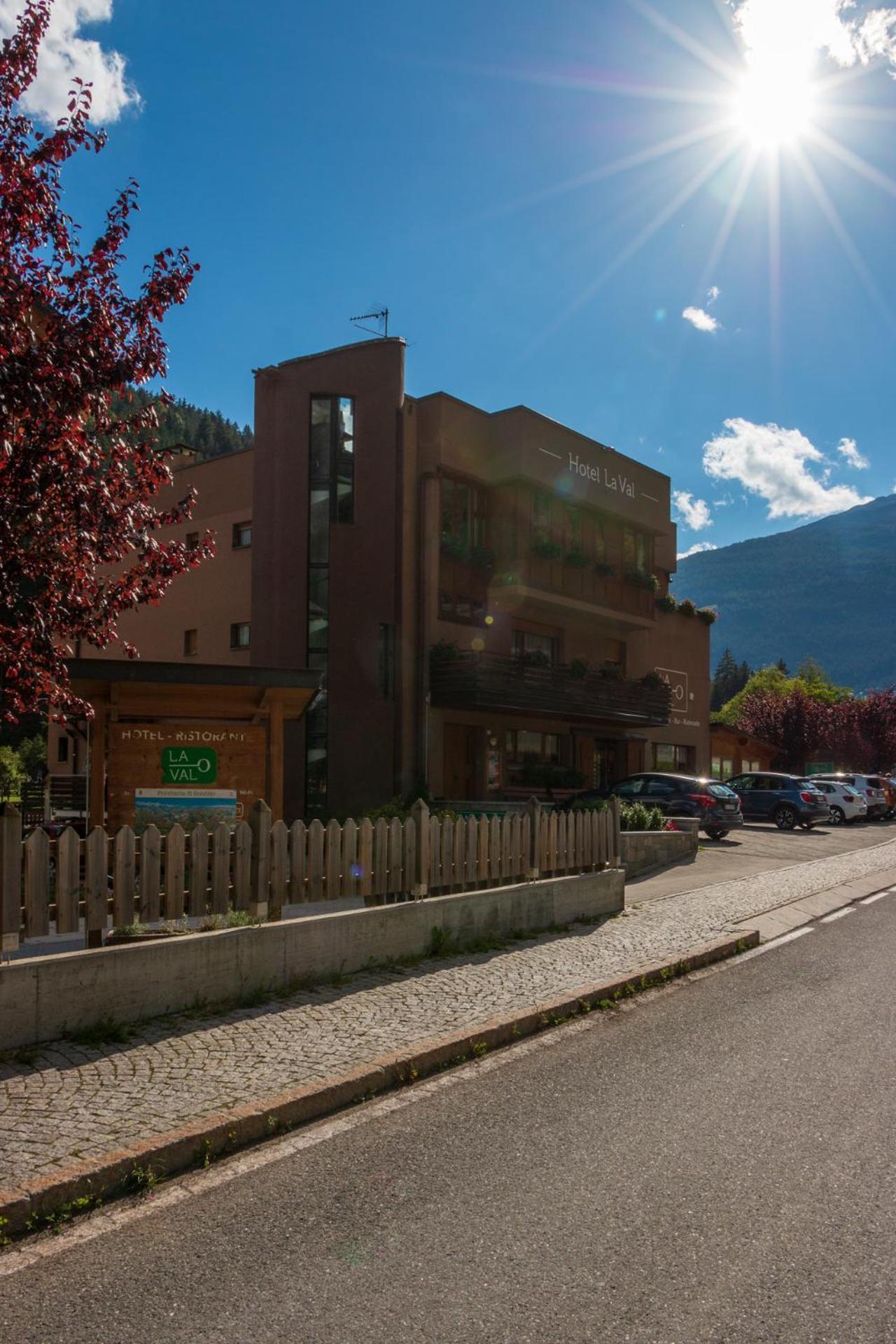 Hotel La Val Isolaccia Eksteriør billede