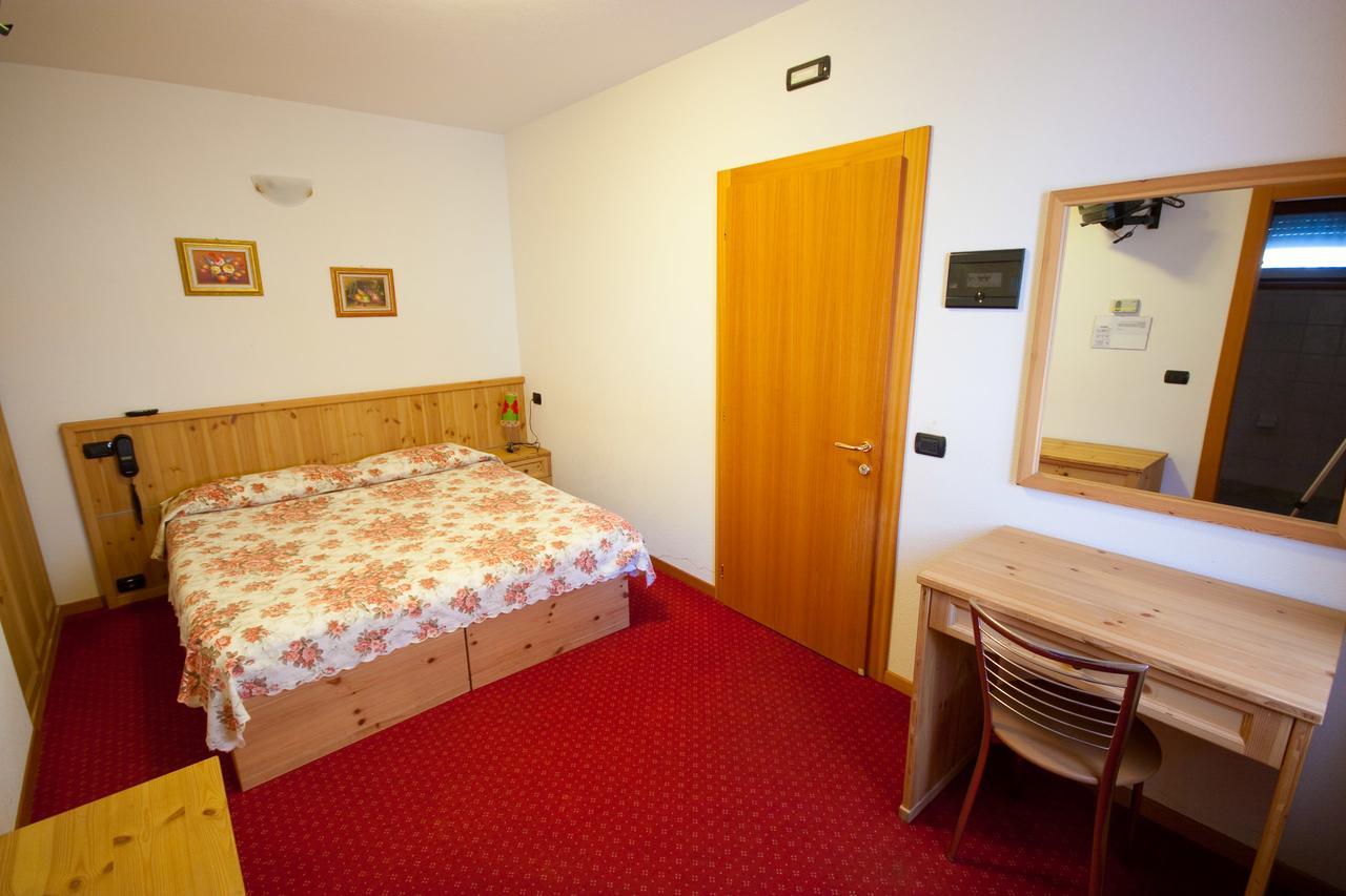 Hotel La Val Isolaccia Eksteriør billede