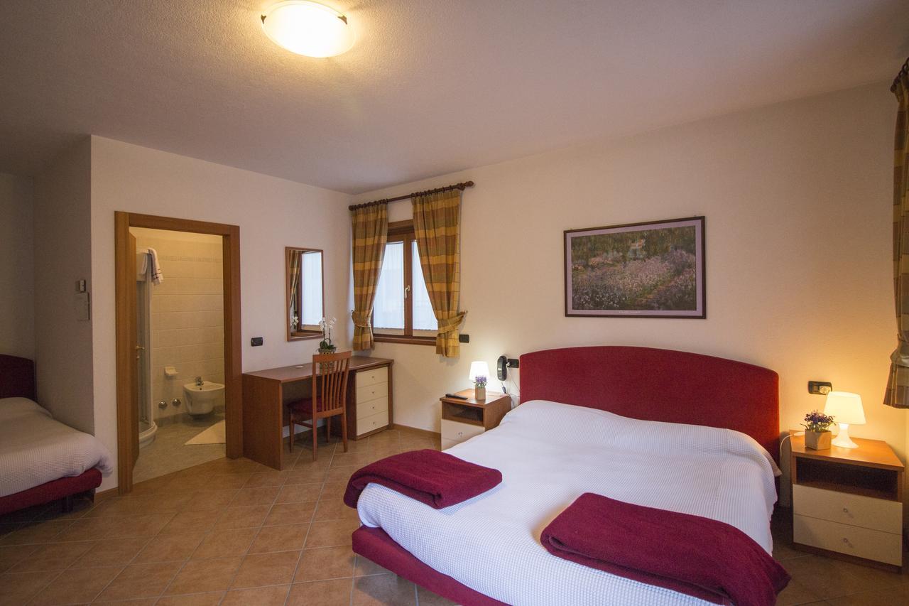 Hotel La Val Isolaccia Eksteriør billede